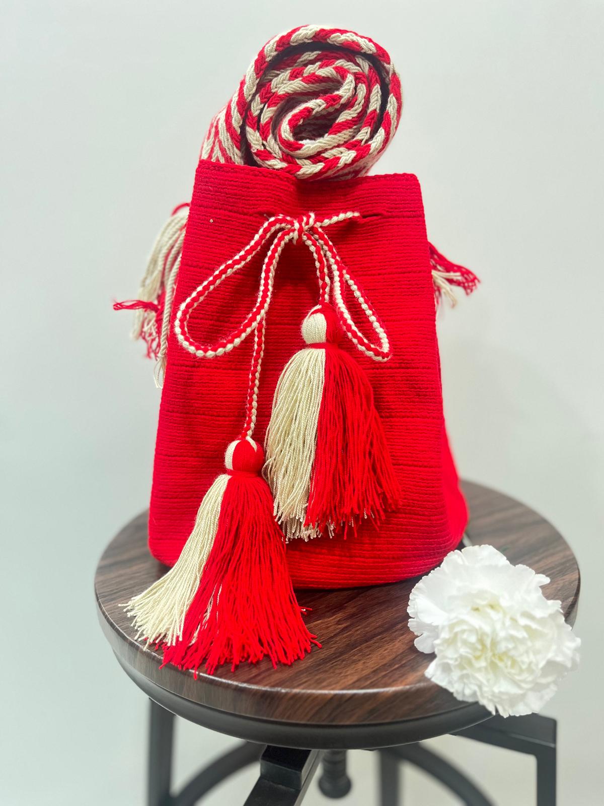 RED - MORRAL WAYUU STRIP 1 THREAD Achiote ✻ Large Wayuu Mochila – Raices Tejidas main image 4