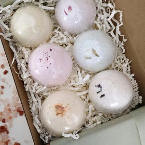 Handmade Bath Bombs, Skin-Softening Oils, Spa Gift Set