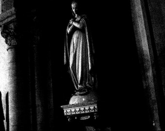 Impresión artística de Montmartre Saint de 8x10 pulgadas en un paspartú de 11x14 pulgadas.