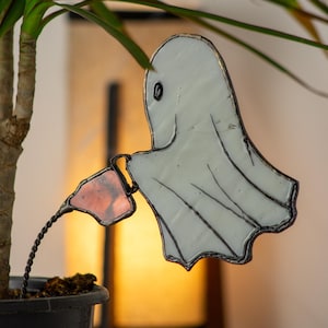 Stained Glass Ghost Plant Stake: Whimsical Halloween Garden Decor