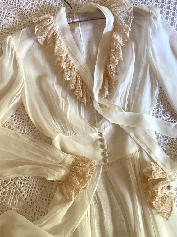 Glamorous 1930s 1940s Silk Peignoir Sheer Dressing