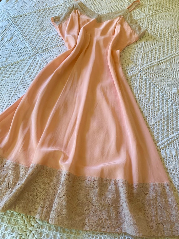 1940s Slip Dress Peach Rayon Lace M ML - image 10