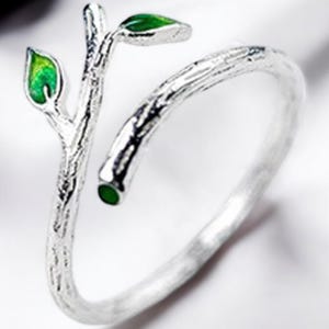 Green Leaves Tree Branch Ring | Adjustable Nature-Inspired Jewelry | Elegant Plant-Themed Accessory