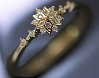 Sterling Silver Snowflake Ring: Customizable Winter Jewelry