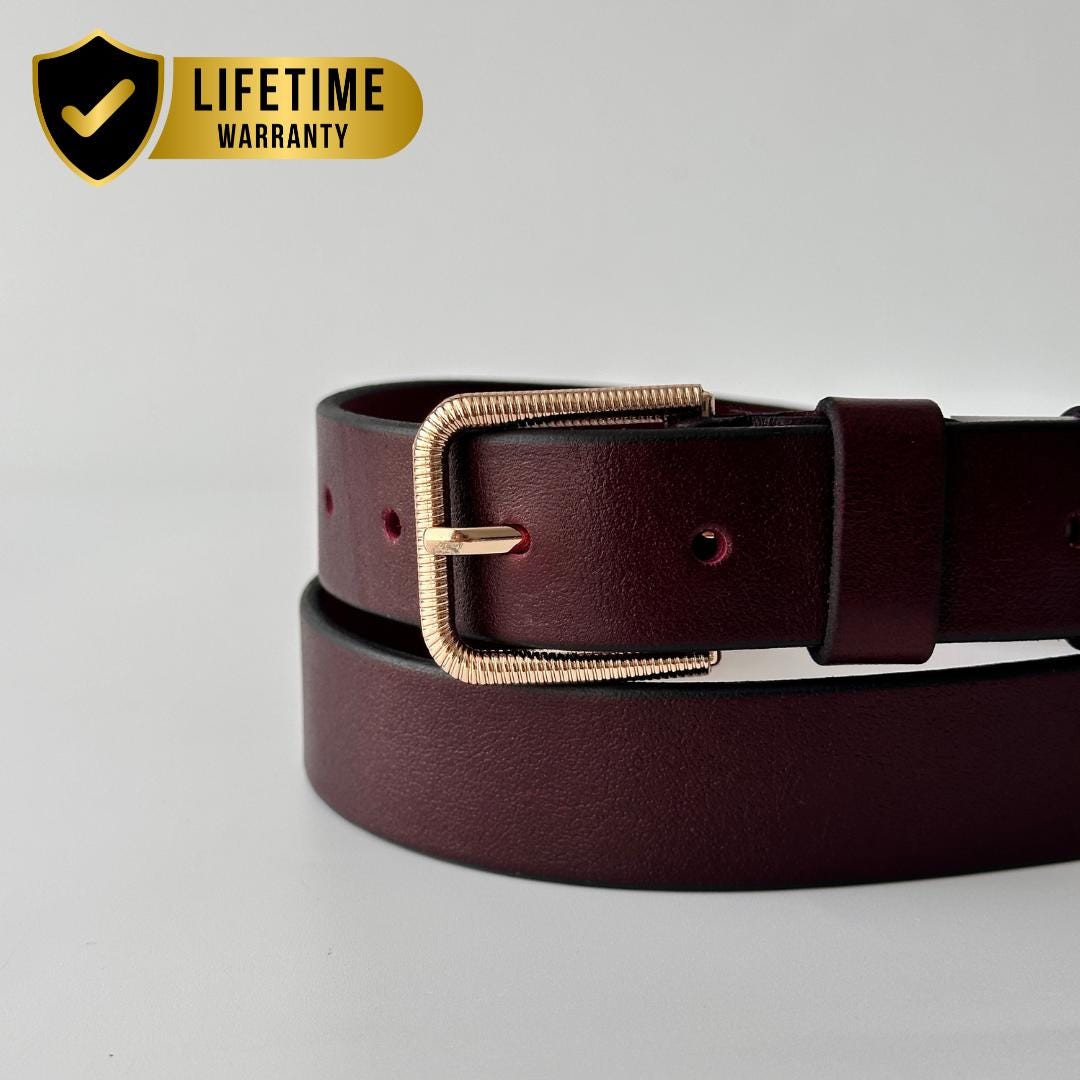 Burgundy Leather Belt: Textured Gold Buckle, Elegant Wine  display picture 1
