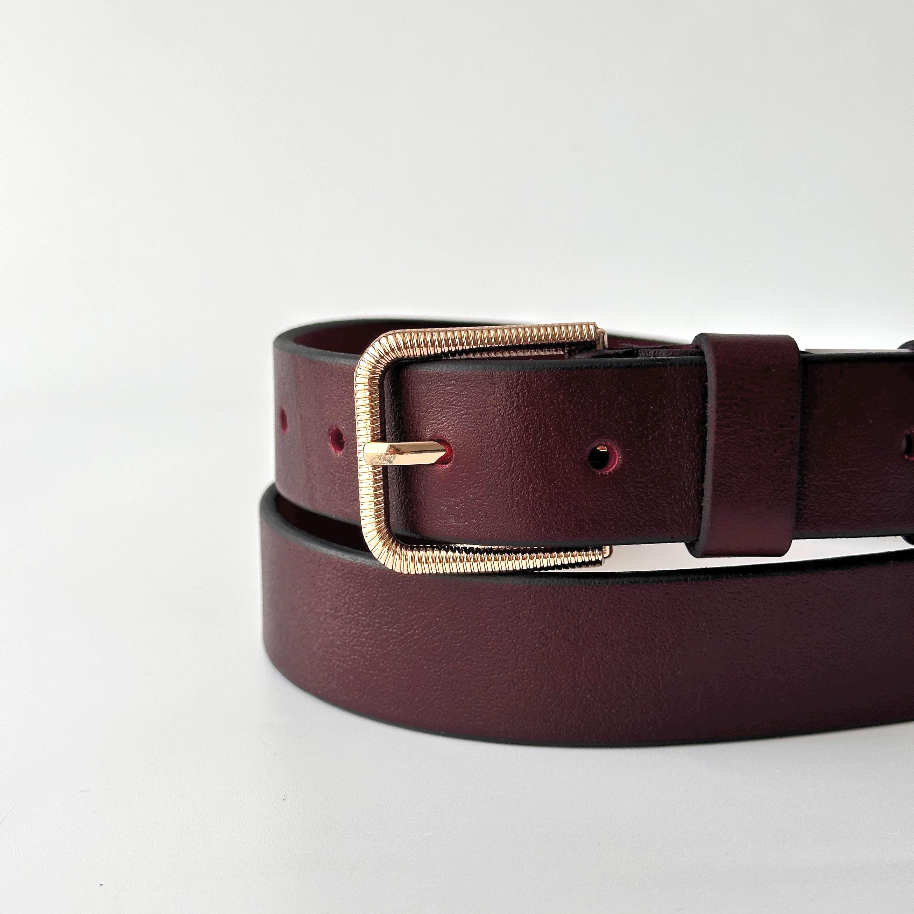 Burgundy Leather Belt: Textured Gold Buckle, Elegant Wine  display picture 1