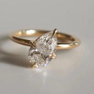Vintage 7x10 MM Teardrop Pear Cut Moissanite Solitaire,Classic Compass Prongs,14k Solid Yellow Gold Ring,Wedding Ring,Anniversary Ring/Gifts
