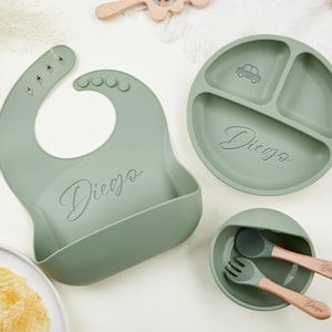 パーソナライズされたシリコン離乳食セット、カスタムベビープレート、幼児赤ちゃん子供用漫画離乳食セット、名前入り給餌セット、彼女へのベビーシャワーギフト