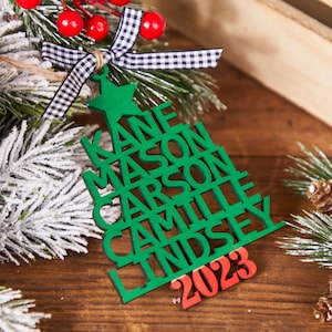 Familie Weihnachten Ornament Personalisierte Verzierung mit Namen Weihnachtsbaum Ornament Weihnachtsgeschenk Weihnachtsdekoration Großeltern Ornament