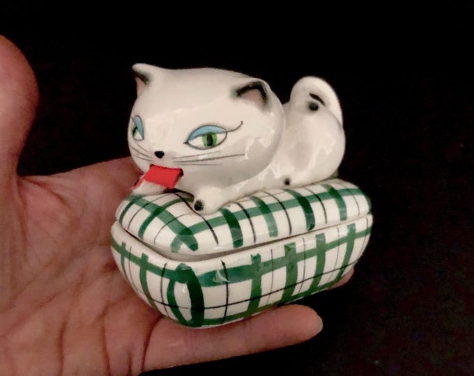Holt Howard Cozy Kitten Pin Holder Tongue Tape measure Christmas MCM midcentury