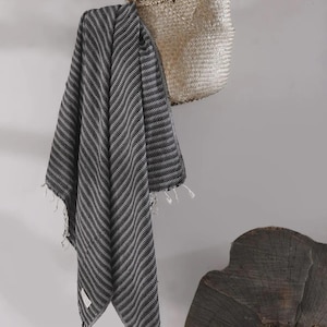 100% Cotton Hand Woven Patterned Modern 90 X 180 Cm Peshtemal Beach Towel with Tassels | Falez