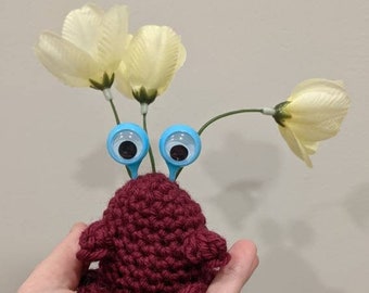 Googly Sploots: Maroon with Light Blue Eyes and Cream Flowers