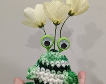 Googly Sploots: Multi-Green with Green Eyes and Cream Flowers