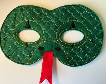 Maschera di serpente in feltro