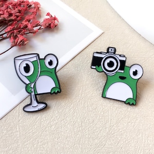 Funny Frog Enamel Pin / Cute Pin Badge / Lapel Pin / Collar Pin / Funny Enamel Pin Set / Birthday Gift for Her/Him