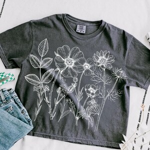 Bukiet kwiatów polnych w stylu retro PNG, Vintage kwiatowy wzór koszulki, Boho kokietka sublimacja, Fantazyjny kwiat PNG, Wiosenna modna sztuka koszuli zdjęcie 7