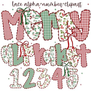 Può includere: Un set di clipart digitali a tema natalizio con le parole "Merry Christmas" e i numeri 1-5. Le lettere e i numeri sono decorati con motivi a quadri rossi e verdi, disegni floreali e bordi in pizzo, con fiocchi.