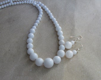 Chalk White Jewelry, Graduated White Necklace Set, Stark White Necklace, Opaque White Jewelry, Spring Jewelry, Summer Jewelry, Gifts for Her