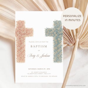 Könnte beinhalten: Tauf-Einladung mit zwei floralen Kreuzdesigns in Rosa und Blau. Die Einladung enthält den Text "Please join us for the Baptism of Avery & Jackson" und Veranstaltungsdetails. Der Text "Personalize in minutes" ist ebenfalls enthalten.