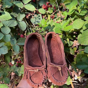 moccasins, brown size 6