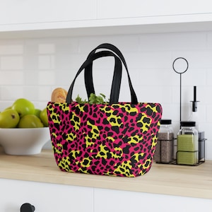 Vibrant Leopard Print Lunch Bag - Stylish Tote for School, Work, Picnics, Gift Idea, Trendy Insulated Food Carrier