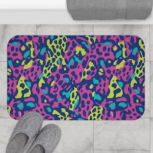 Vibrant Leopard Print Bath Mat: Memory Foam Bathroom Decor
