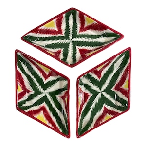 Uzbek ceramics with satin pattern, Set of hand-painted serving dishes, A set of containers used for dried fruits or sauces, Three-piece bowl