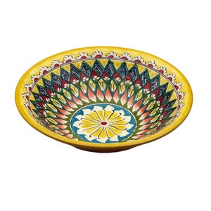 Hand-Painted Uzbek Ceramic Bowl: Traditional Floral Design