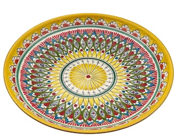 Hand-Painted Uzbek Ceramic Plate: Traditional Floral Design