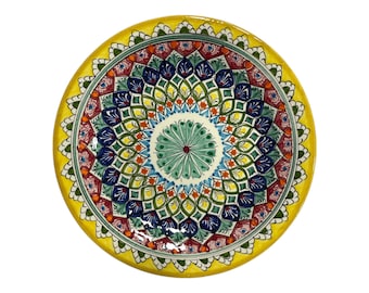 Plato de cerámica uzbeka pintado a mano: diseño floral tradicional