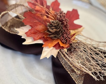Thanksgiving Leaf Napkin Ring,  Autumn Decor for Holiday Entertaining, Napkin Holder for Friendsgiving, Elevated Home Decor, Fancy Fall