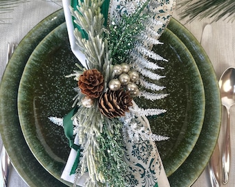 Christmas Napkin Ring with Evergreens and Pinecones, Christmas Dinner Table Decor, Holiday Party Table Decor
