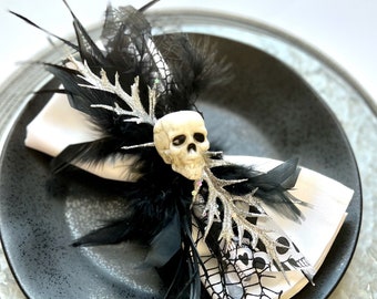 Skull Napkin Ring, spooky table decor for Halloween, Indoor Halloween Party Decor, skull decor, skeleton head for gothic table,napkin holder