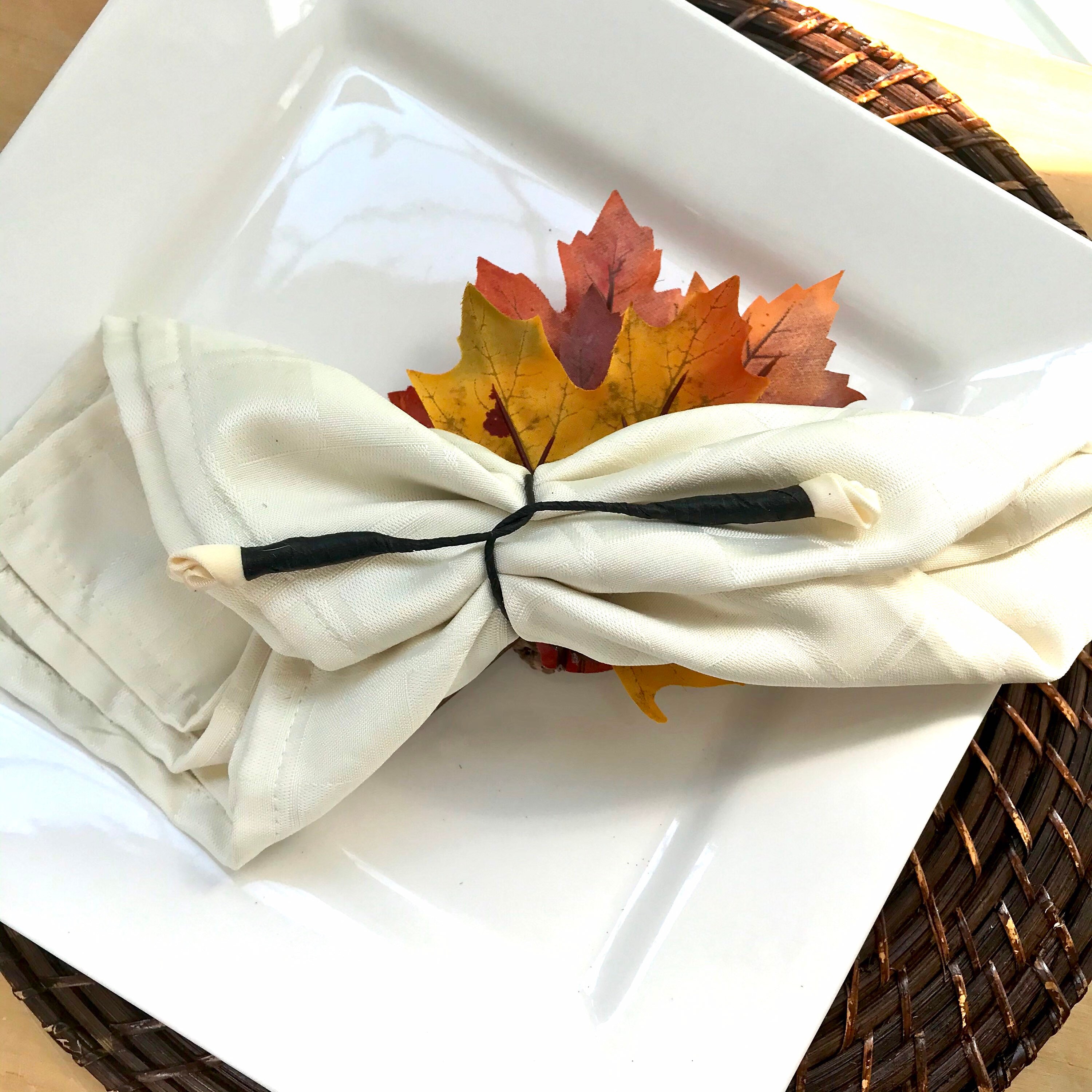 Napkin Ring Maple and Oak Leaves, Fall Decor, Thanksgiving Dinner Table