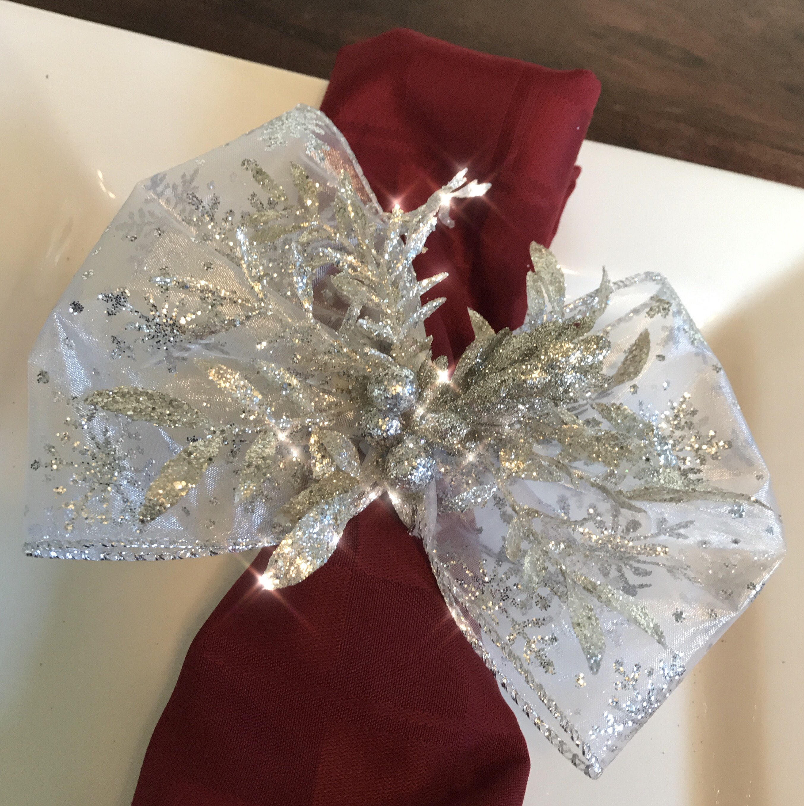 Napkin Rings - silver leaves and glittery silver berries with Silver ...