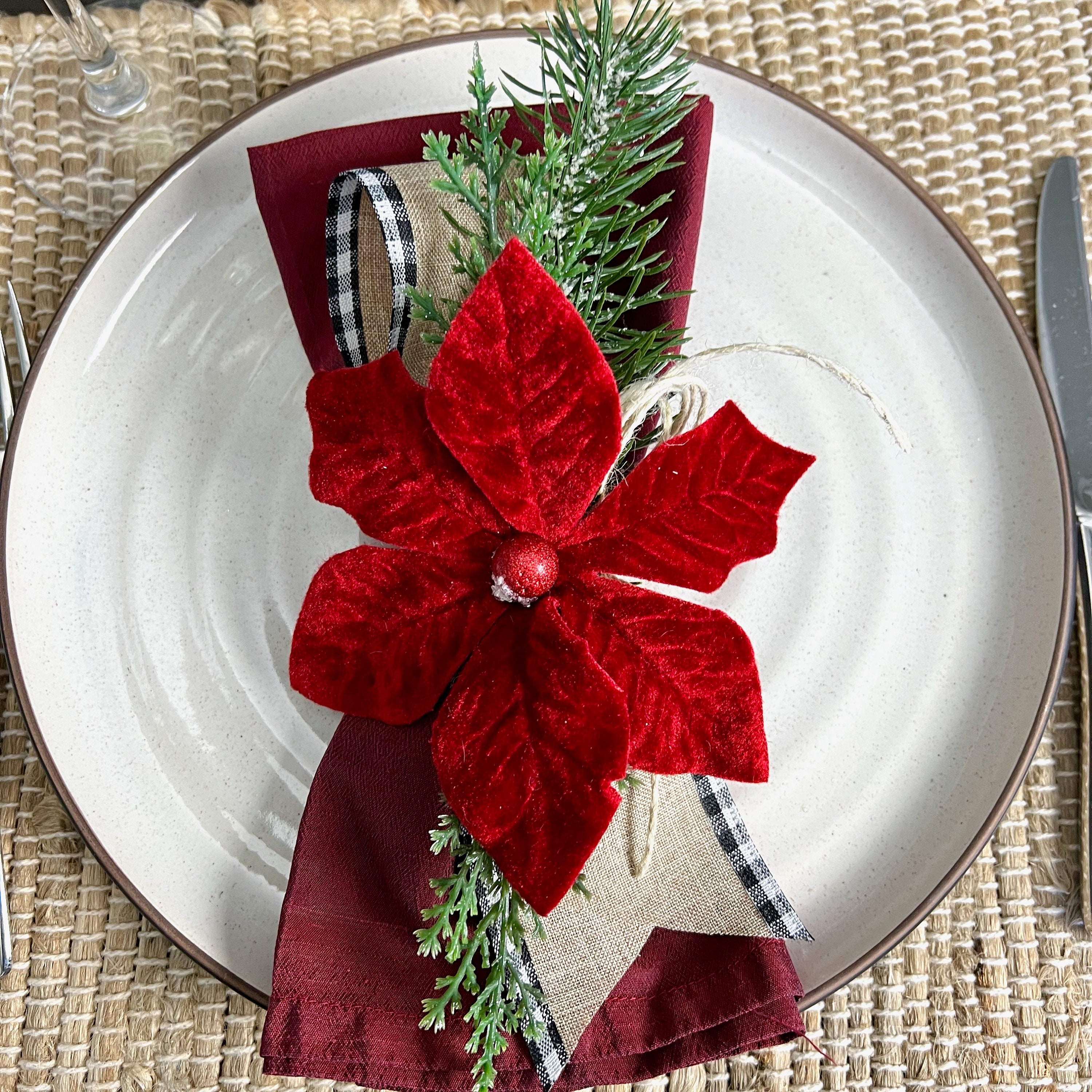 Poinsettia napkin deals rings
