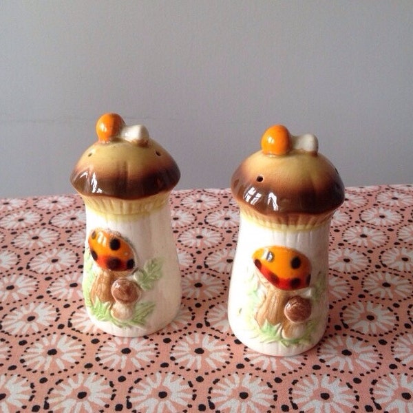 Retro Vintage Mushroom Salt and Pepper Shakers Sears Roebuck Ceramic