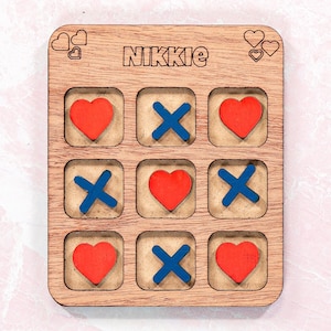 Personalized Wooden Tic Tac Toe – Custom Name or Quote Board Game for All Ages