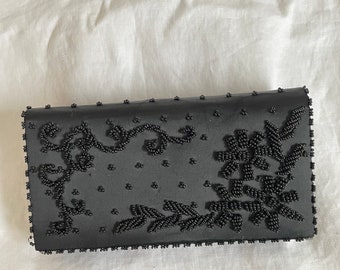 Zwarte kralen zijde satijn clutch bloemen kralen vintage jaren 1950 avondtassen