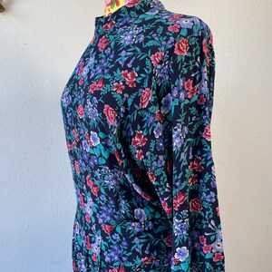 Karin Stevens Dark Floral Long Sleeve Rayon Dress Vintage 1980s 1990s Womens image 6