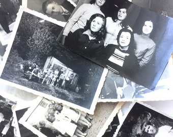 Lote de fotos familiares antiguas: fotografías en blanco y negro de los años 40 a los 70.