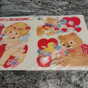 Adornos troquelados de cartón vintage para San Valentín (5) - Marca Eureka - Nuevos, stock antiguo, aún sellados - Cupido, cachorro, pájaro, conejito y oso