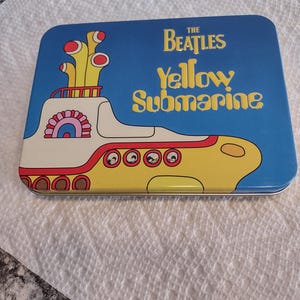 Vintage - Playing Cards in Tin - The Beatles Yellow Submarine - 2004 - Carta Mundi Belgium - EUC (most likely not used)