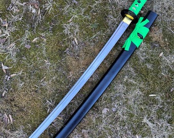 Hand Forged Carbon Steel Samurai Katana, Green Handle, Full tang, Comes With Wooden Stand