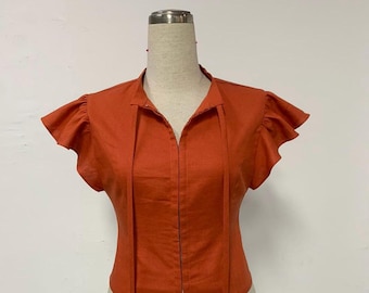 Blusa ajustada con mangas con volantes en color naranja óxido