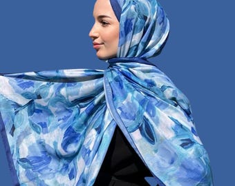 Hijab con stampa floreale blu: sciarpa leggera e traspirante (70 x 185 cm)