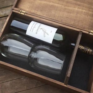 Personalized wooden wine box hand engraved anniversary, wedding or engagement gift holds two bottles arrow design image 4