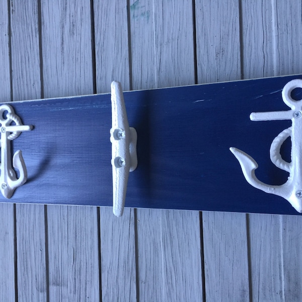 Outdoor beach towel rack swimming pool towel holder hot tub deck sports gear storage cottage river lake mancave Sawdust Sand and Spirit OBX