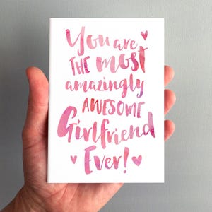 La carte de voeux pour petite amie ou fiancée la plus incroyable - carte Je t'aime, carte tu me manques, carte d'anniversaire pour partenaire, carte pour elle