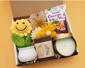 Personalized Birthday Box, Birth Flower Birthday Gift Box, Birthday Present, Gift For Best Friend, Birth flower Gifts, Gift Box Gift for Mom